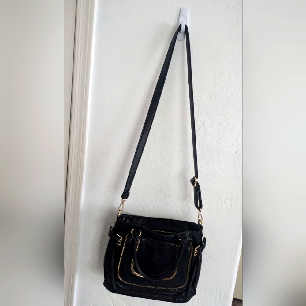 Michael Kors Black Naomi Satchel Large Leather.